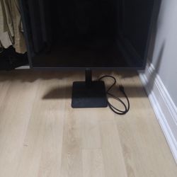  🖥️ LG 4K 24” Mac Monitor Model 24MD4KL – Great Condition, Works Perfectly!