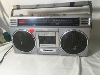 Vintage Panasonic RX-4920 boombox