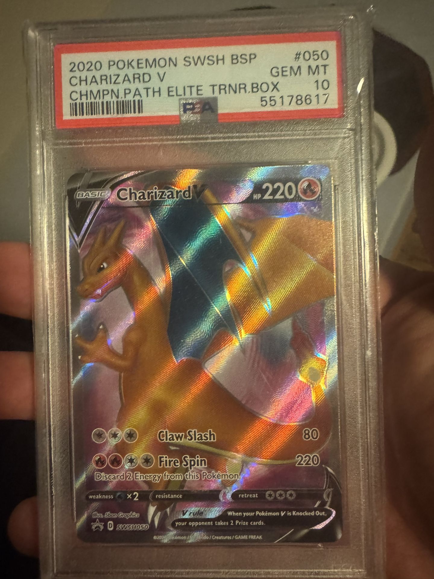 Charizard V SWSH 050 (PSA 10)