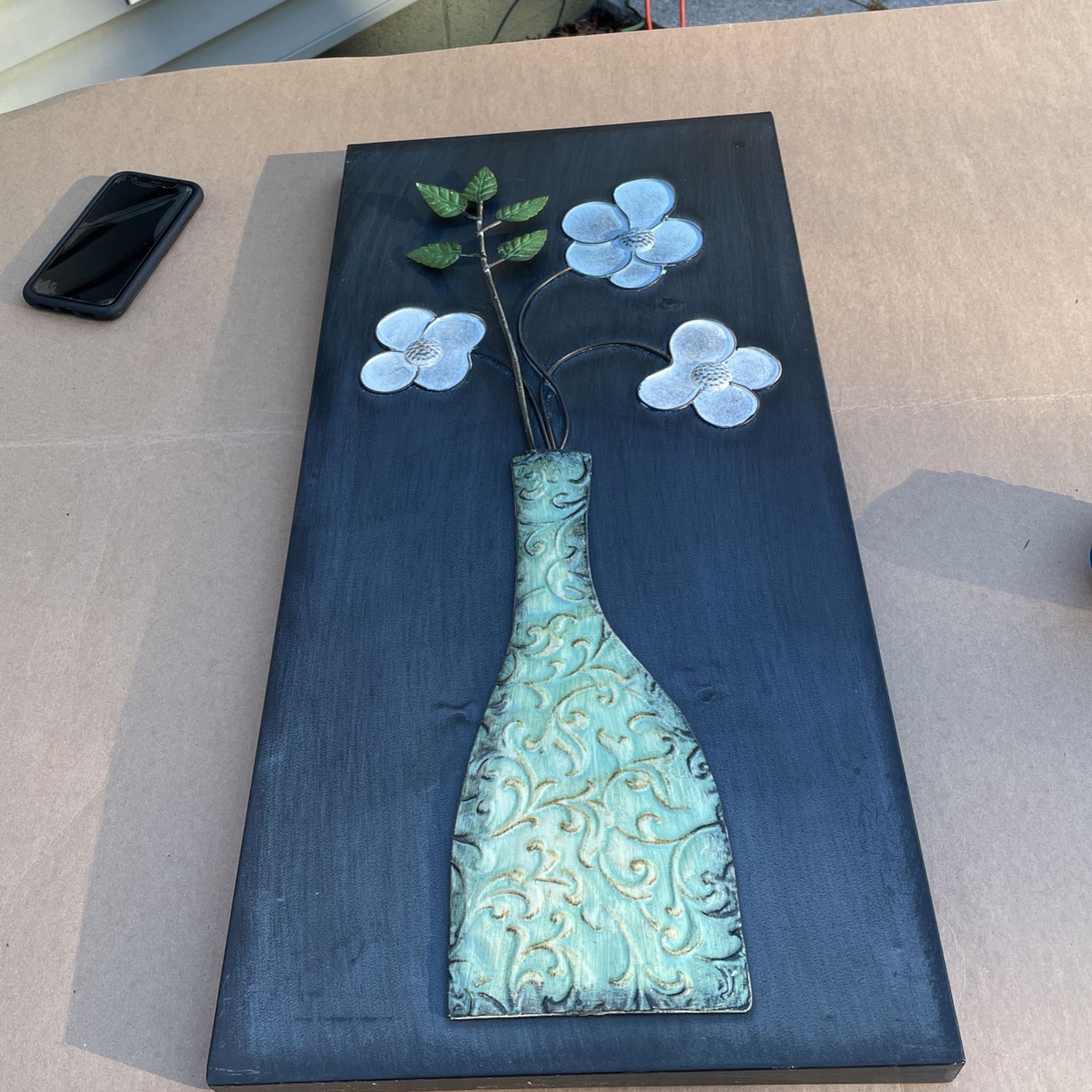 28” H 13” W Metal Wall Hanging Sign Flowers In Vase