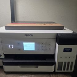 epson f170 Sublimation printer, not much used, good condition. Includes mug press and some sublimation paper.