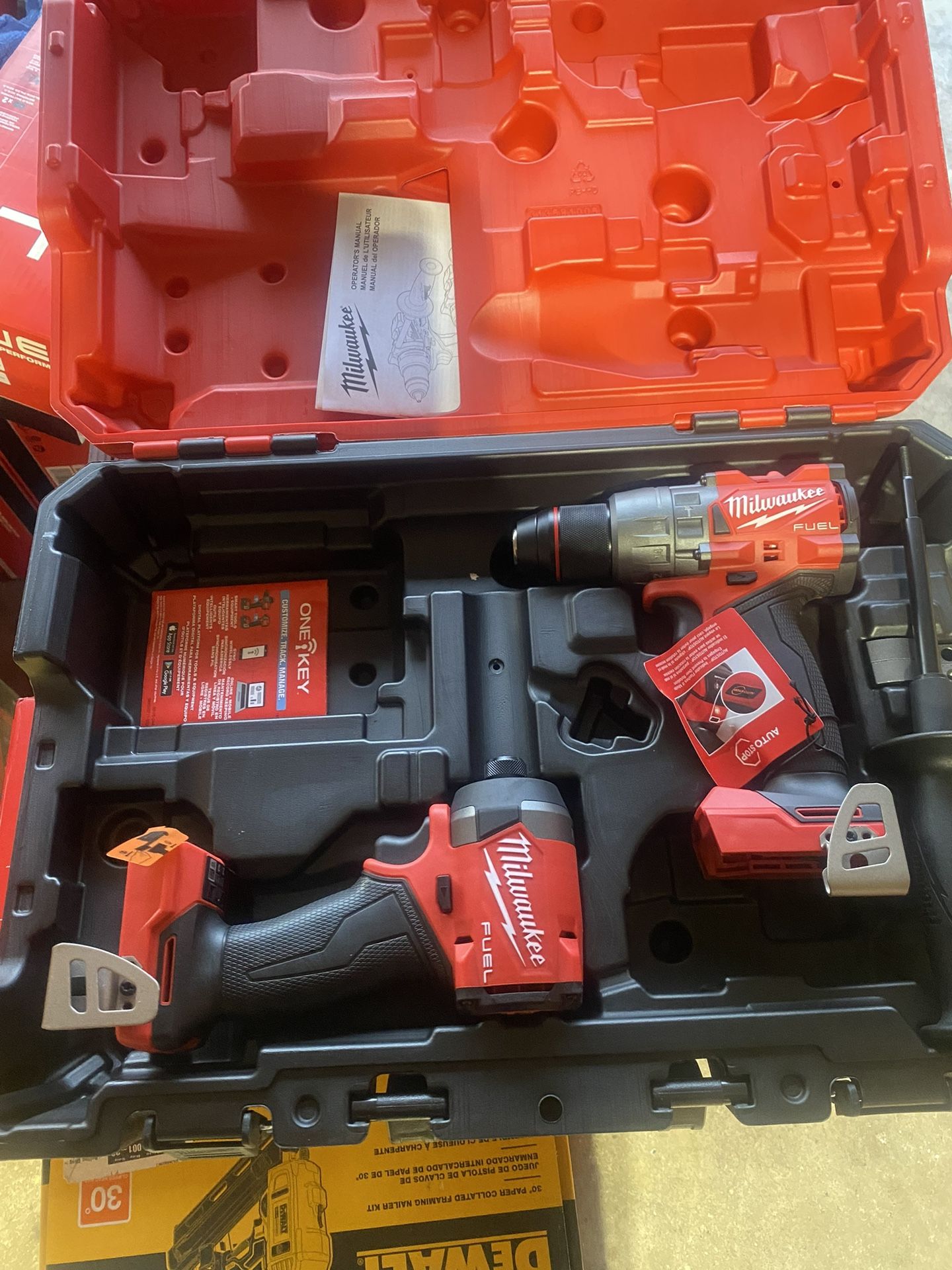 Milwaukee 1/2”Hammer Drill Driver And impact driver