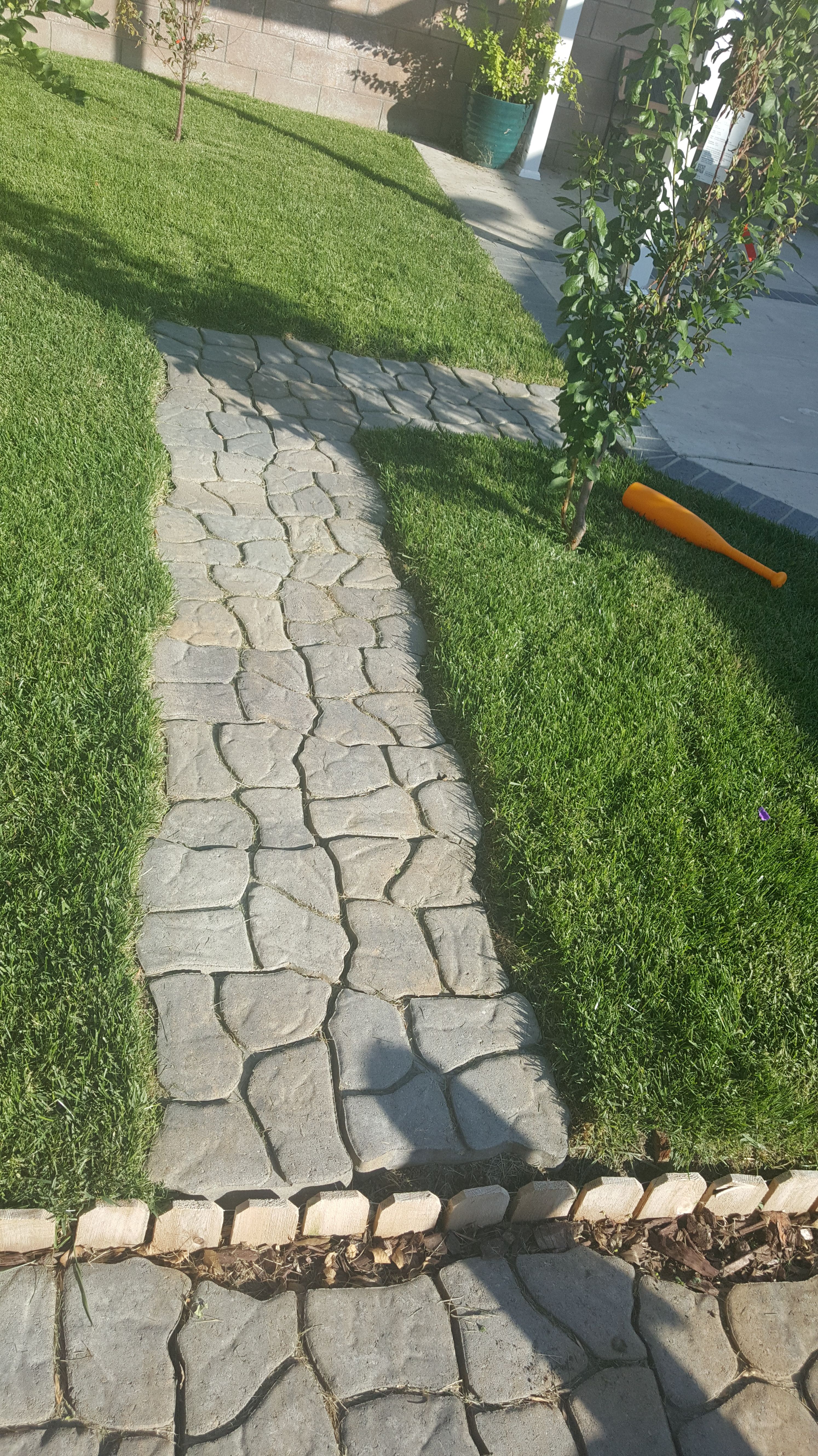 34 stone gray patio /path pavers alameda arcadian (lowes)
