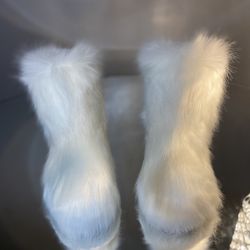 Custom White Snow boots Sizes 8.5,9,10.5 And 11