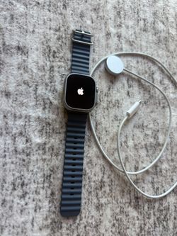 Selling Apple Watch Ultra 3 49MM Cellular Price Firm Natural Titanium in Perfect condition