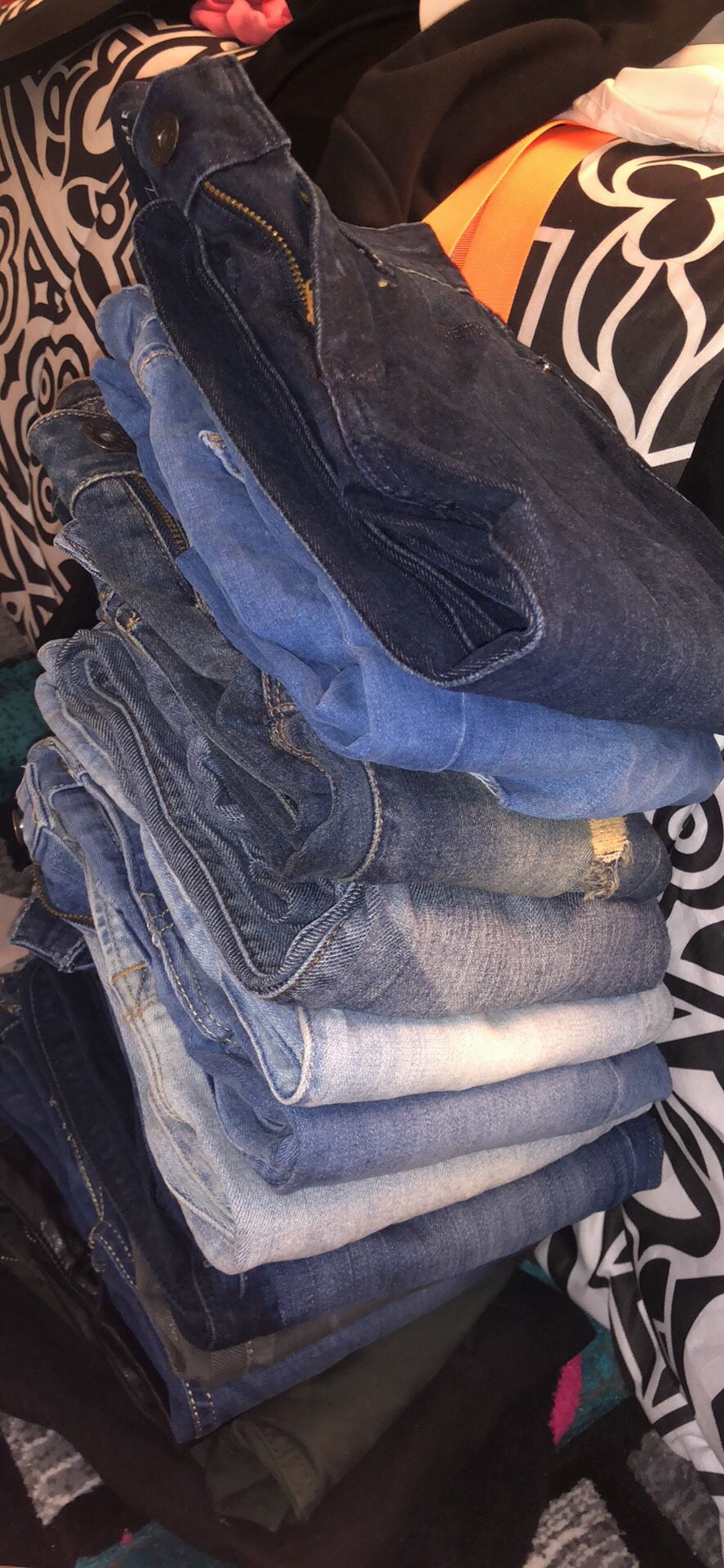 Zara, Levi’s, Pac Sun & True Religion Jeans