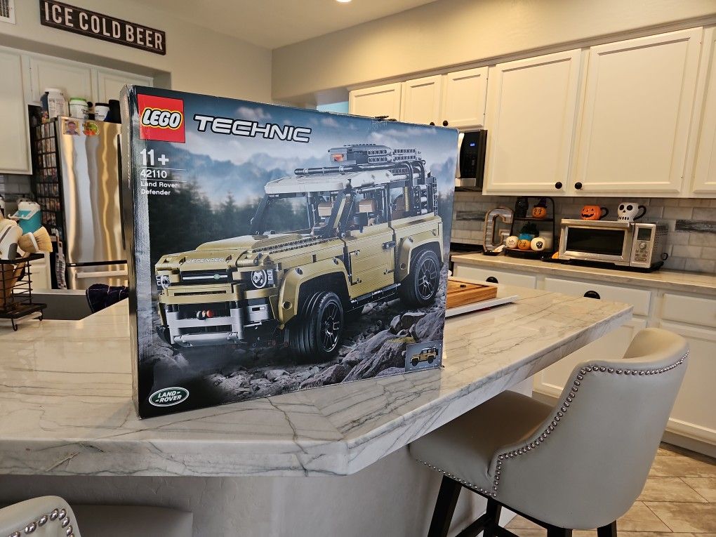 LEGO Land Rover Defender