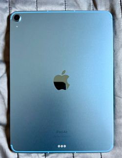Apple iPad Air 5th Generation 64GB WiFi Cellular Unlocked MINT