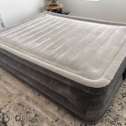 Queen Air Mattress – Built-in Pump (Intex)