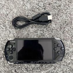 Loaded PSP 3000 w/ 128GB SD Card Over 3000 Games & Comes With Charger