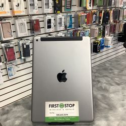 iPad 6th Generation 32 Gb 9.7” Cellular 