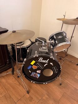 Pearl Drum Set