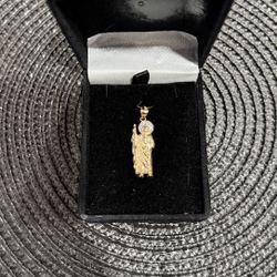 10k Gold Pendant 