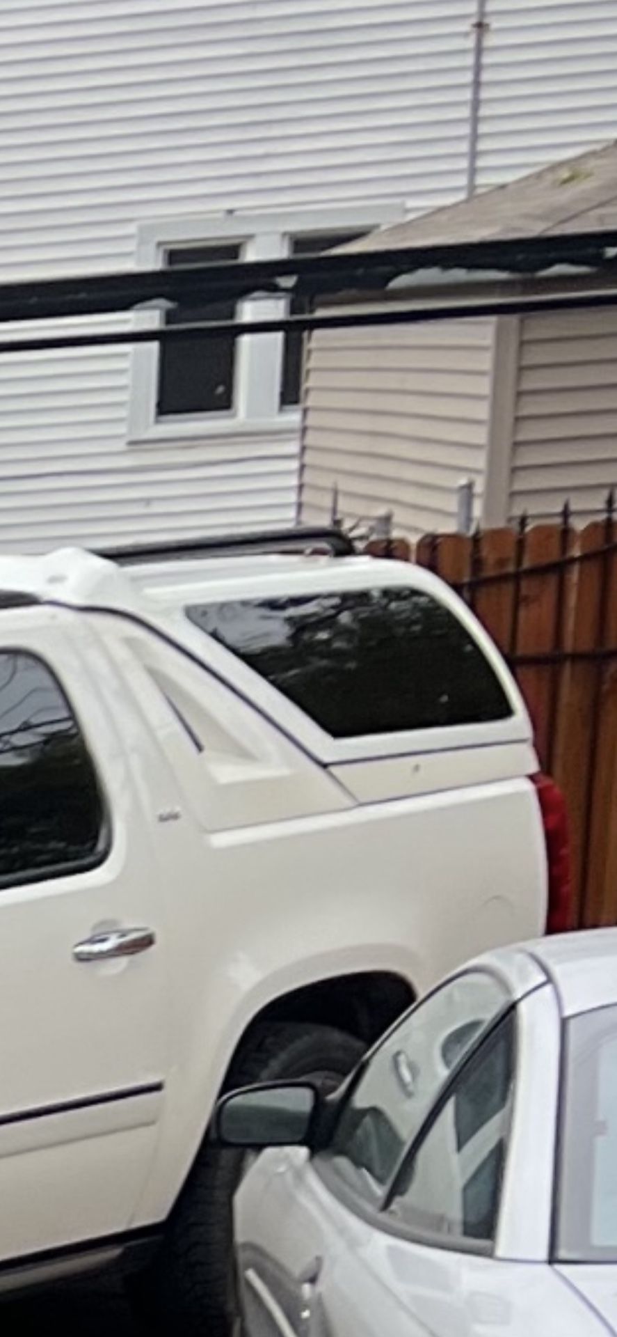 Chevrolet Avalanche Custom Camper Shell