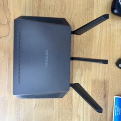 AC1900 Smart WiFi Router 