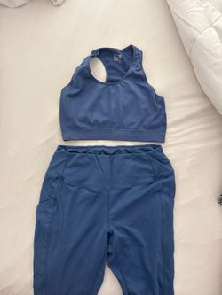 BUNDLE Large / X-Large workout clothes
