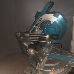 Mikita 36 V  X2 Lxt Lithium Ion Brushless  Cordless  Dual Bevel Sliding  Compound  Miter Saw With Lazer tool Only