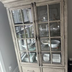 China Cabinet With Light And Drawers
