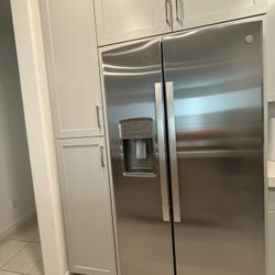 LG refrigerator/freezer