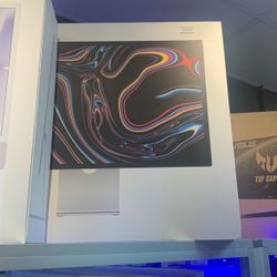 27” Apple Studio Display