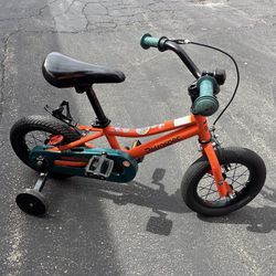 Youth 12 inch wheel bike with training wheels