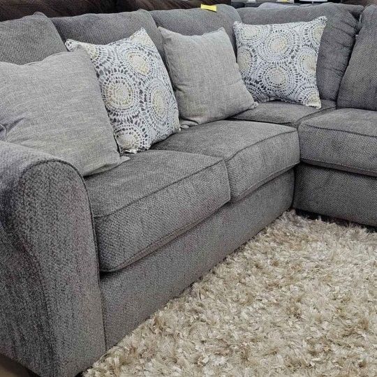 Brand NEW Sectional Sofa Living Room Couch