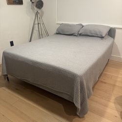 Base de cama moderna sin colchón + mueble de regalo