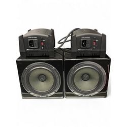 A pair of cantons mix cube