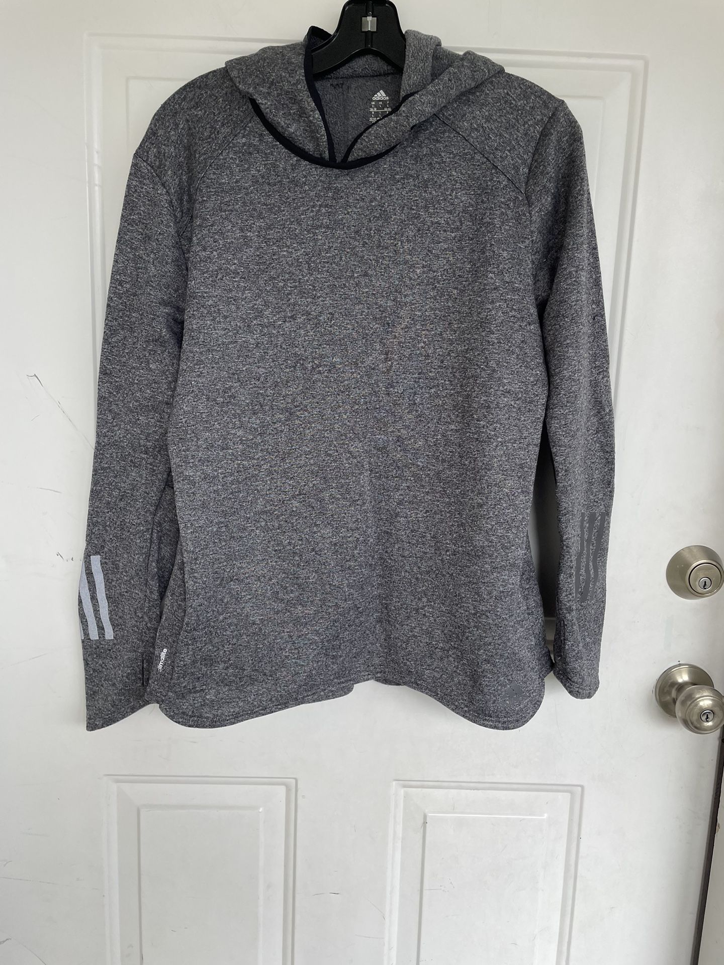 Adidas Sweater Size L