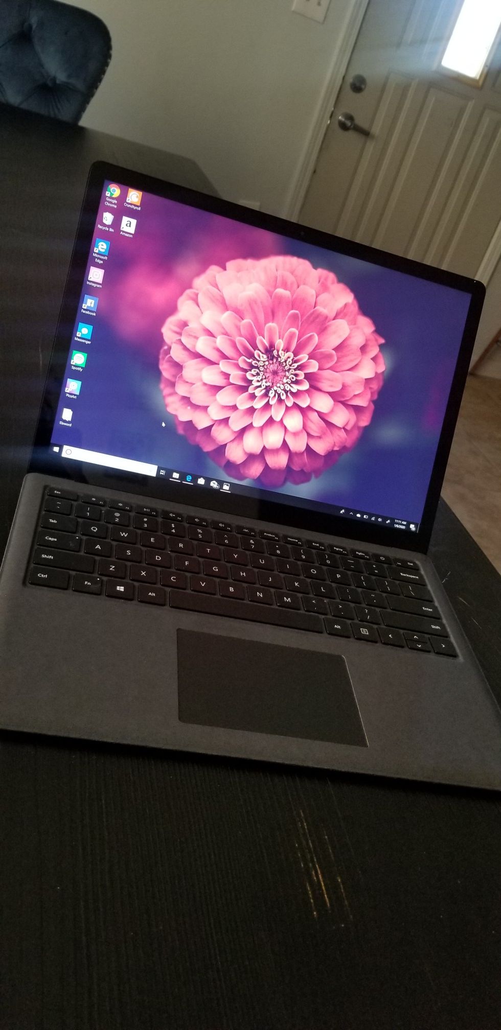 Microsoft surface 2 black touchscreen