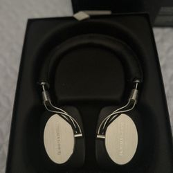 Bowers & Wilkins P5 On-Ear Headphones 
