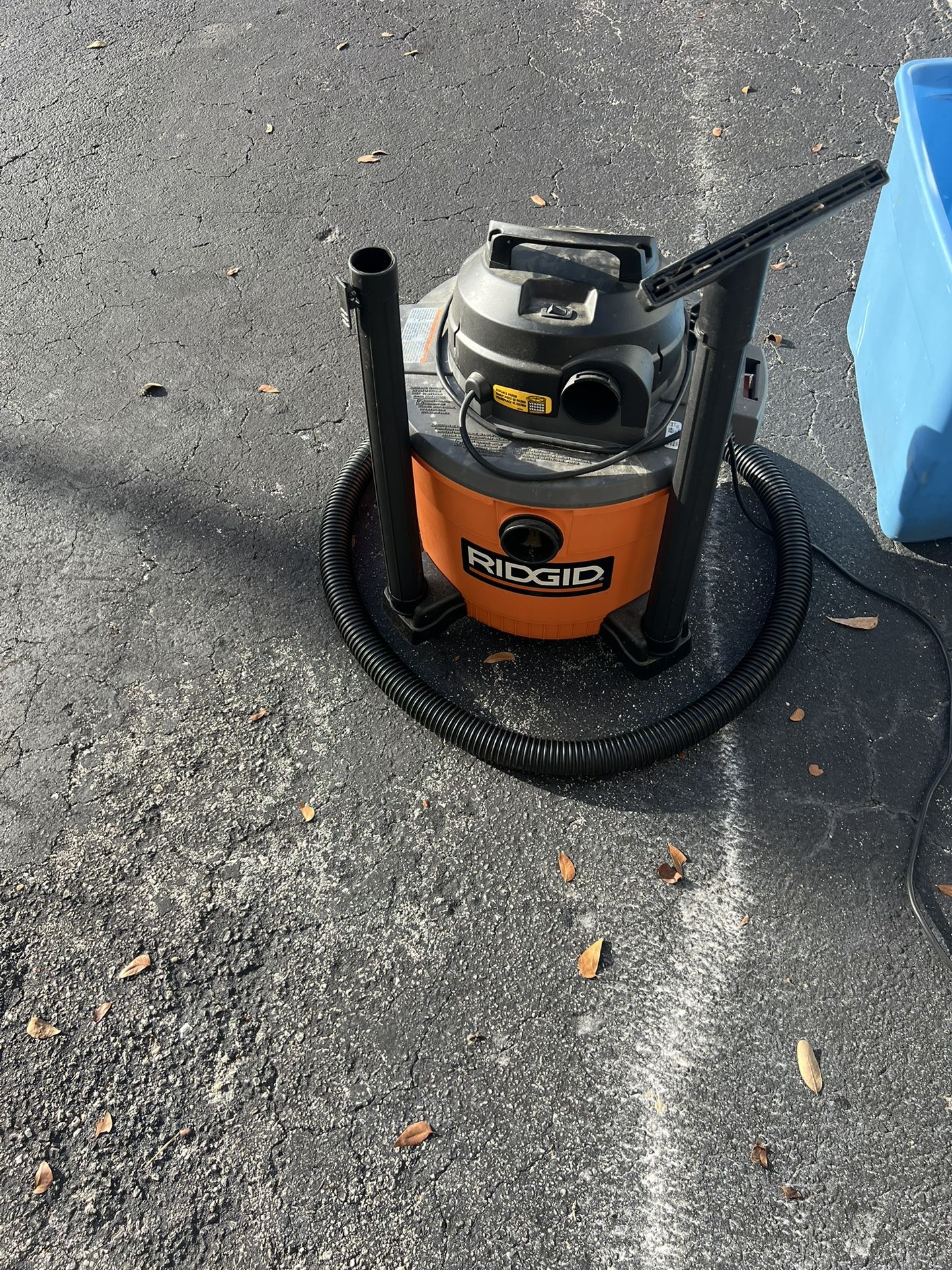 Used Tools Vacuum 50$ Table Free