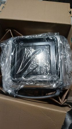 Cuisinart  Indooor pizza oven  new in box never used