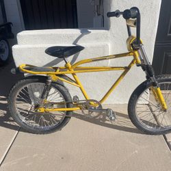 1976 Yamaha Moto Bike