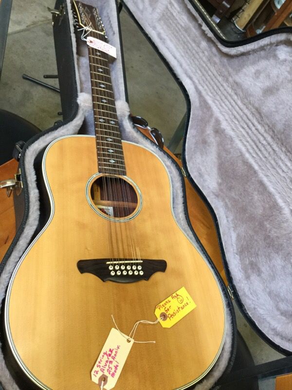 Alvarez th anniversary model  acoustic guitar for Sale in