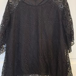 Plus Sized Women’s Tops