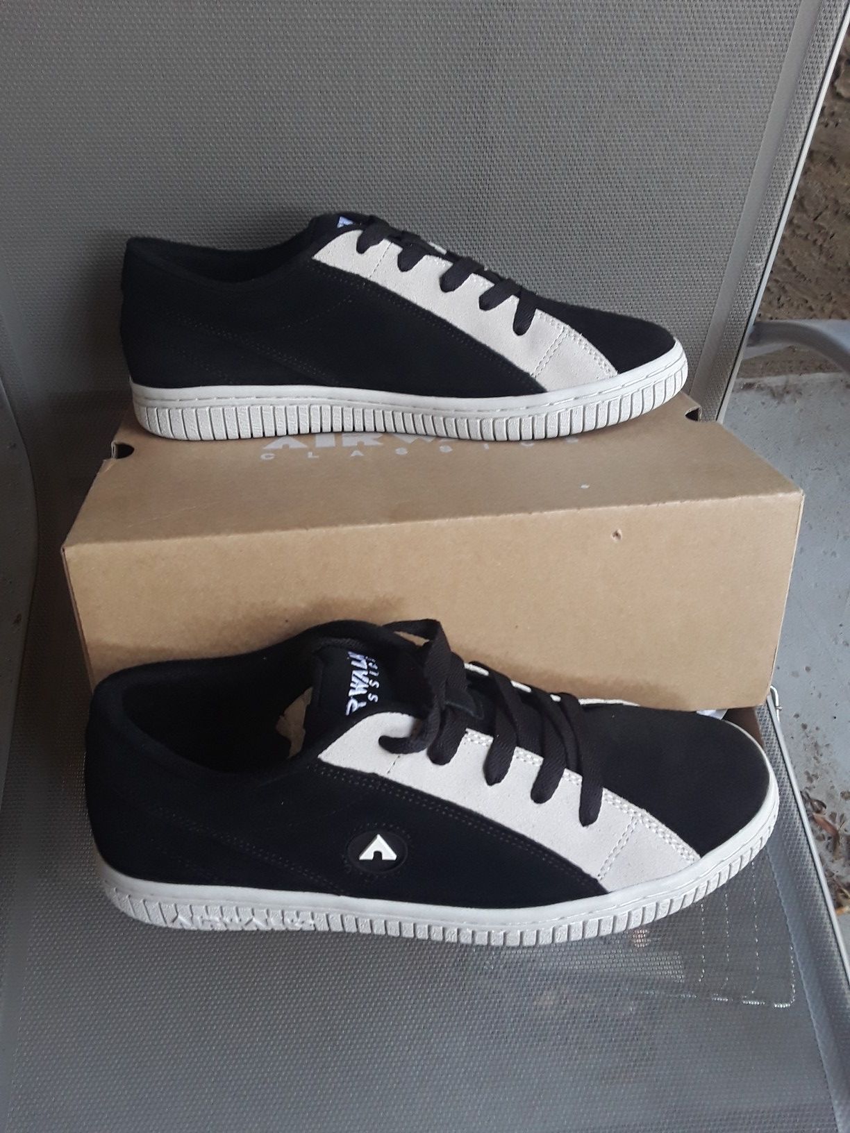 Size 10 NEW w Box Mens Airwalk The Random Skateboard shoes Old school Rave Punk Size 10