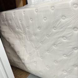 Queen Size Westin Heavenly Mattress 