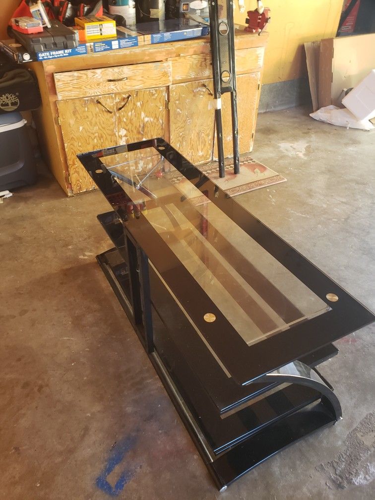 Glass tv stand that can hold upto 60 inch tv