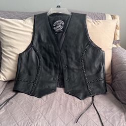 Woman’s Leather Vest 