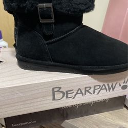 Women’s Boots Size 9