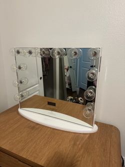 Vanity mirror