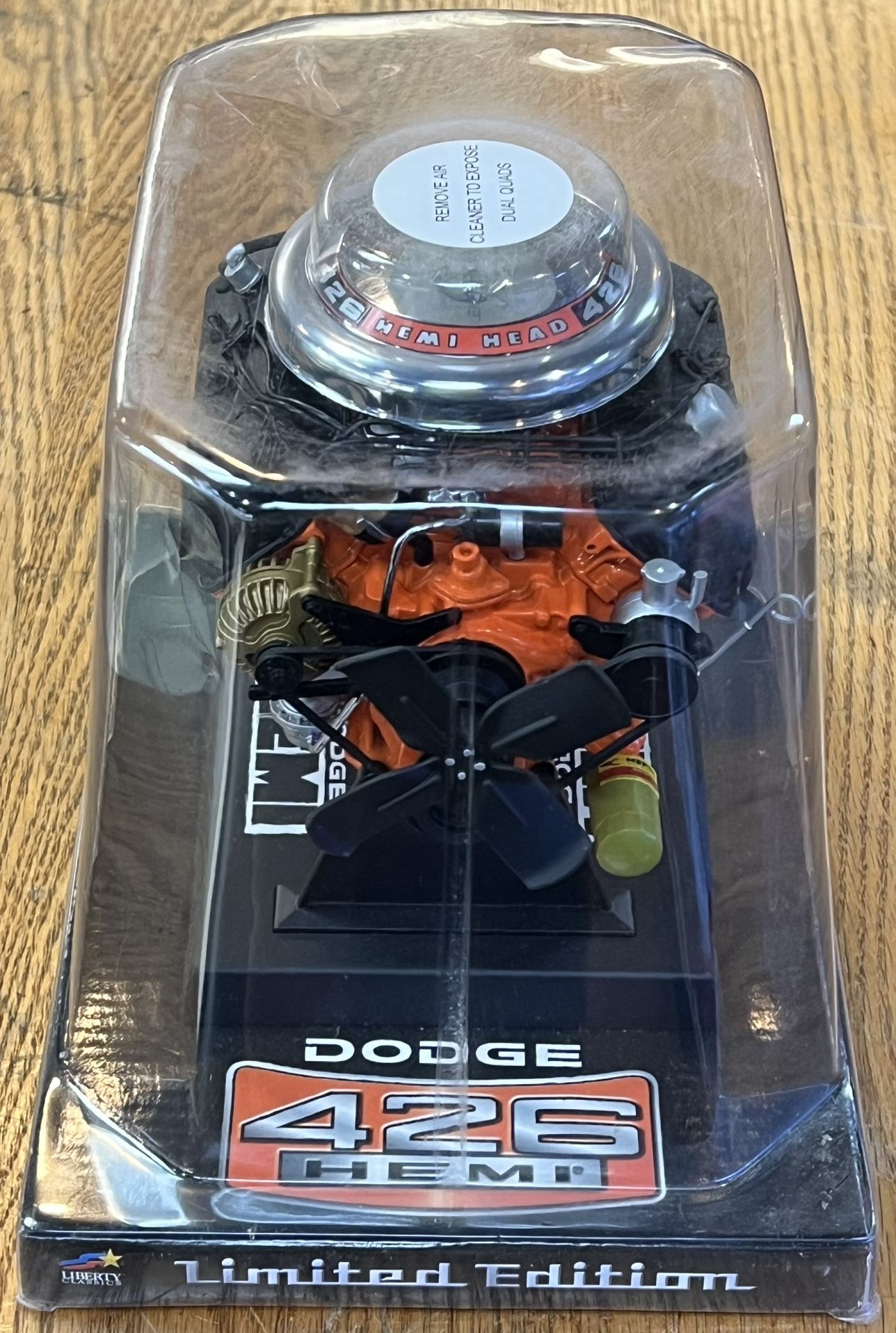 1:6 Scale Dodge 426 Street Hemi Engine Model #84023