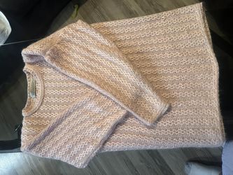 2 Women’s Sweaters Sz XL 