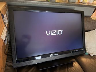 42” Vizio LCD New Condition With Stand Remote and Manual