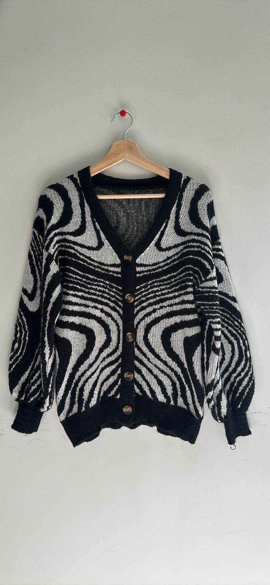 Retro B&W Illusion Knit Cardigan