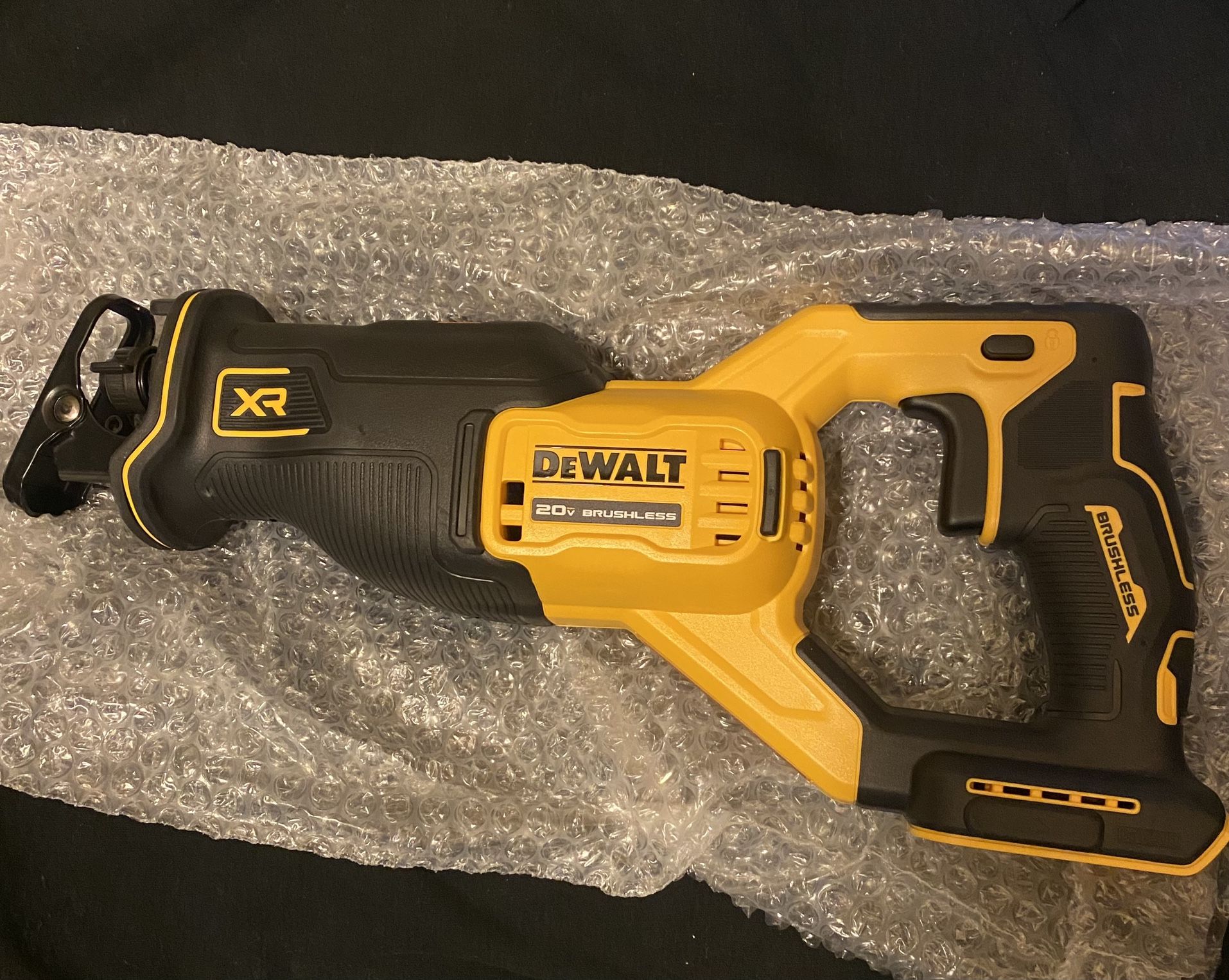 DEWALT 20-Volt Max XR Lithium-Ion Cordless Brushless Reciprocating Saw  With