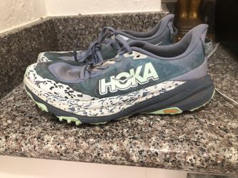 Men’s Tennis Shoes Size 9 