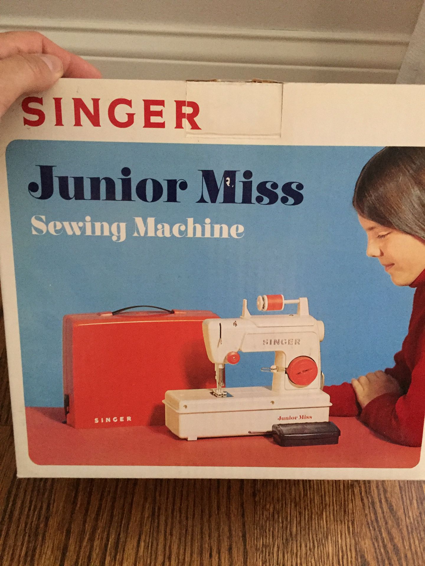 Singer 1970 vintage junior miss sewing machine