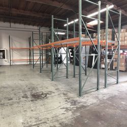 Warehouse pallet racking/ shelving